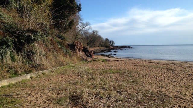 Let me take you to another spot first which I read about on the way and is coming in rather handy now as we have some time to kill...